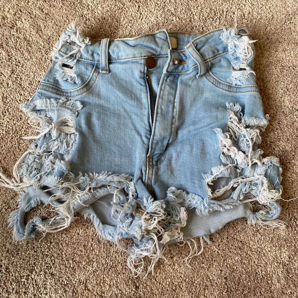 Jean short shorts.